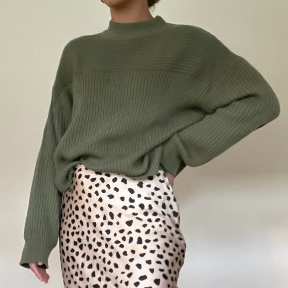 Tularosa Sweaters - Revolve Tularosa Crewneck Sweater in Green